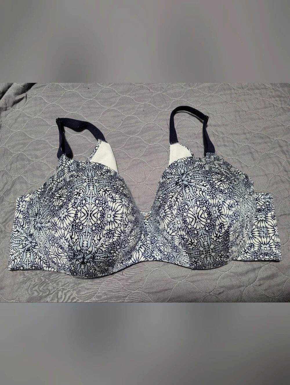 Women's Printed Underwire Bra in Navy and White
